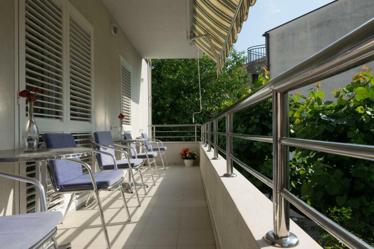 House Vera Baška Voda Екстериор снимка