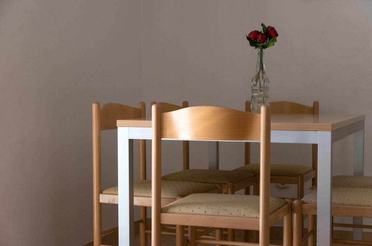 House Vera Baška Voda Екстериор снимка