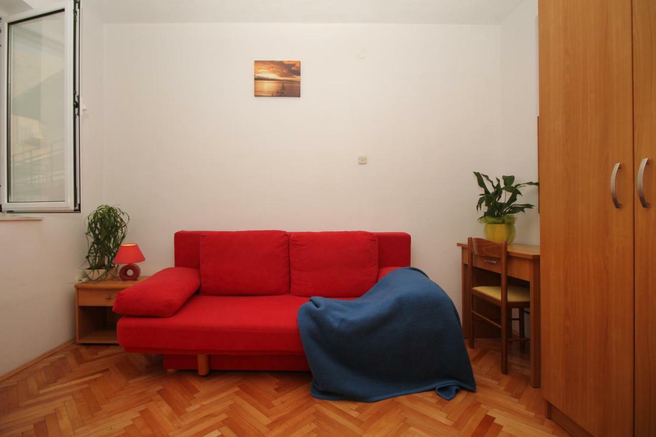House Vera Baška Voda Екстериор снимка