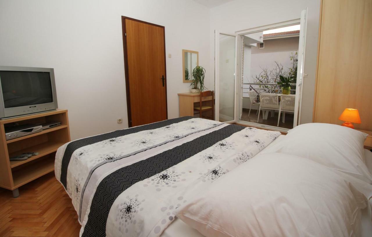 House Vera Baška Voda Екстериор снимка