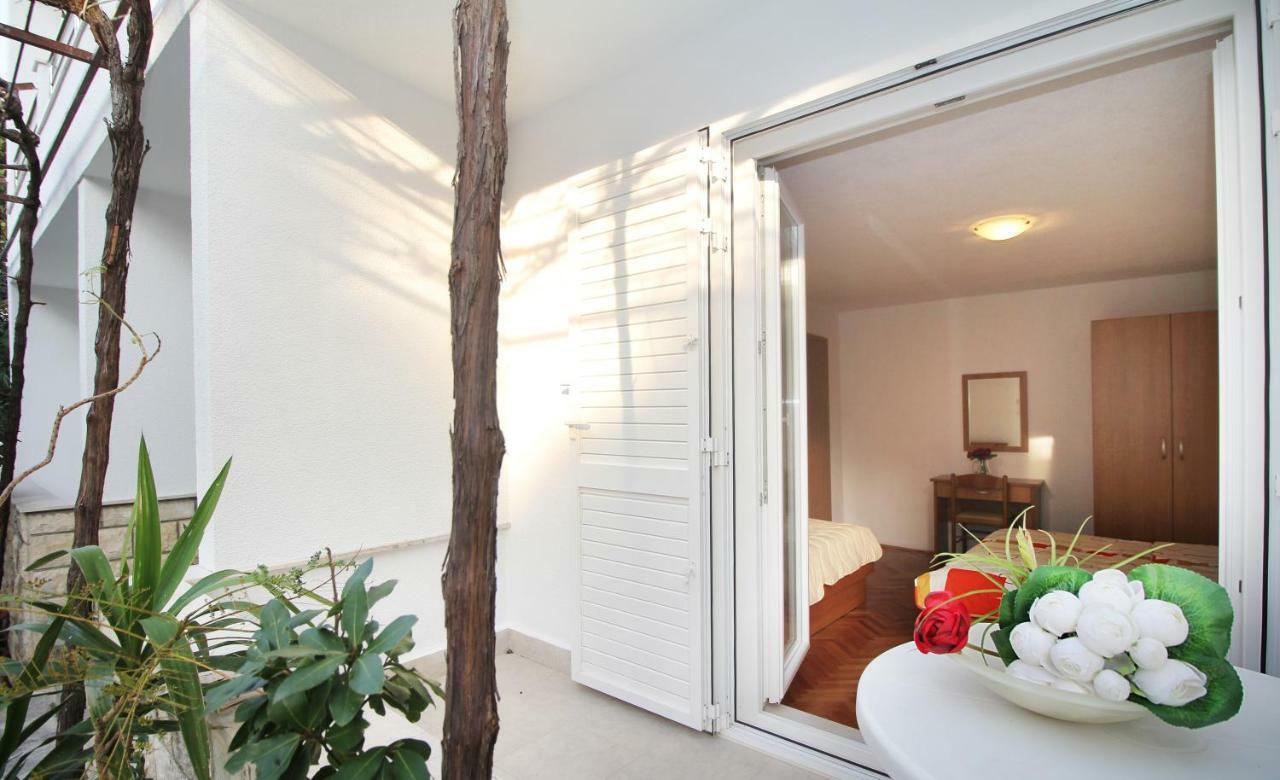 House Vera Baška Voda Екстериор снимка
