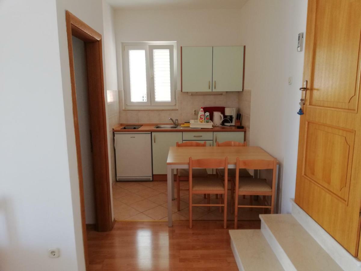 House Vera Baška Voda Екстериор снимка