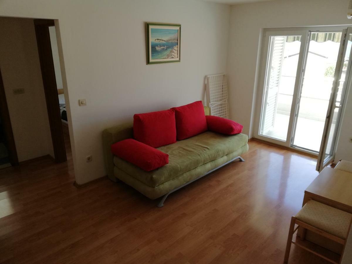 House Vera Baška Voda Екстериор снимка