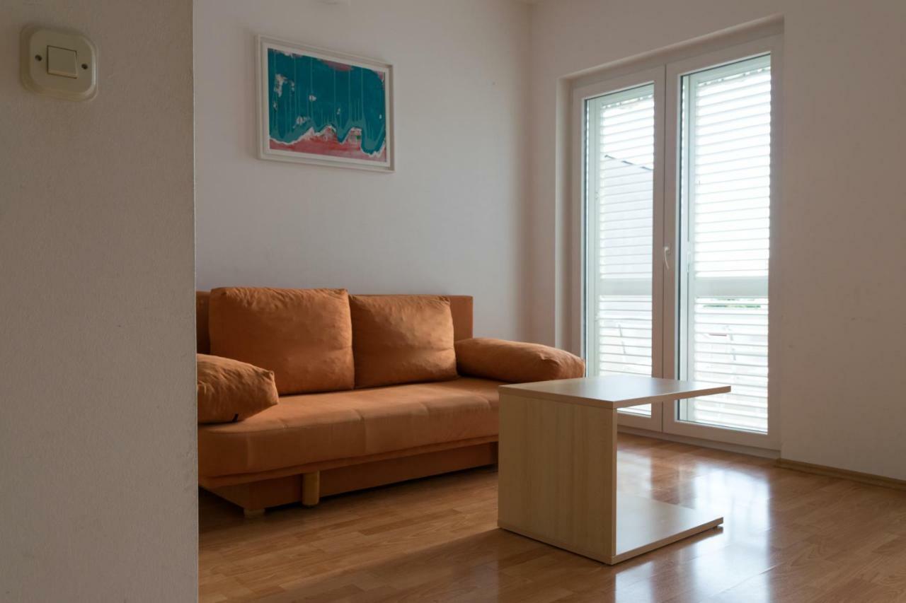 House Vera Baška Voda Екстериор снимка