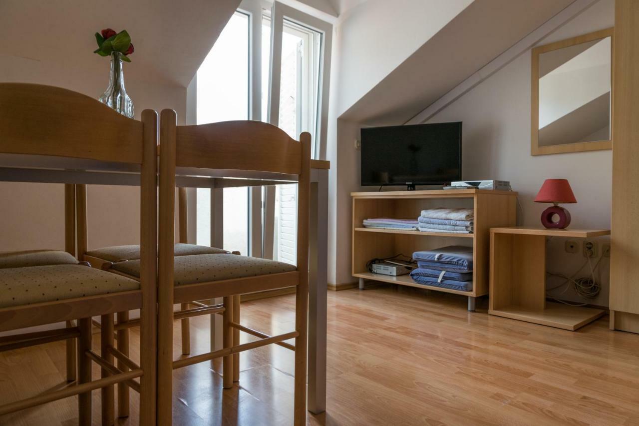 House Vera Baška Voda Екстериор снимка