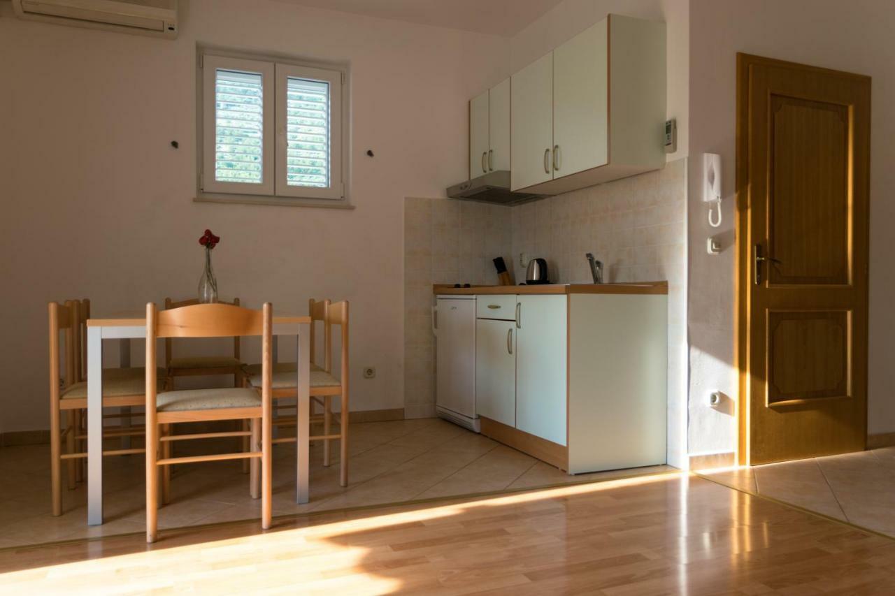 House Vera Baška Voda Екстериор снимка