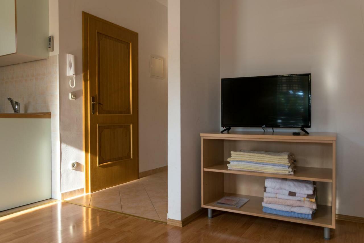 House Vera Baška Voda Екстериор снимка