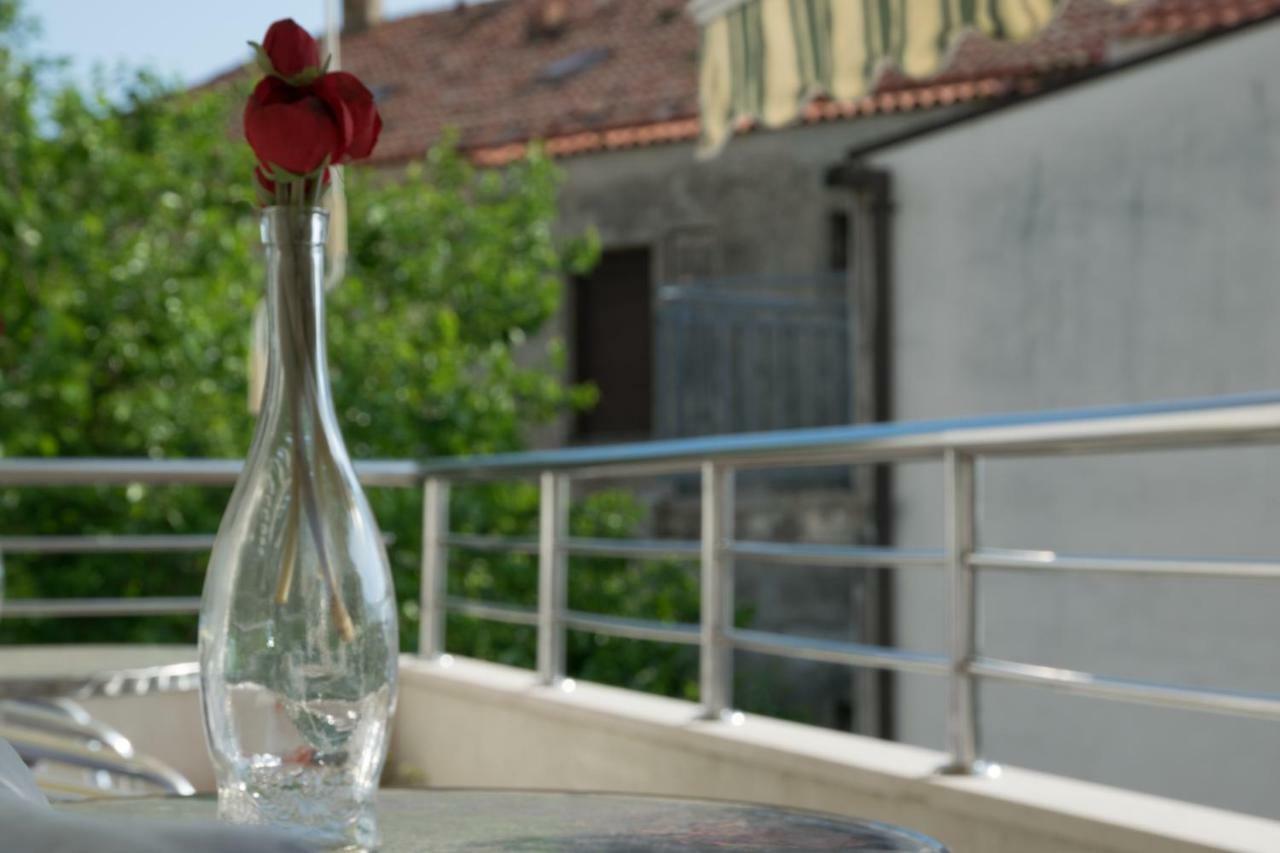 House Vera Baška Voda Екстериор снимка
